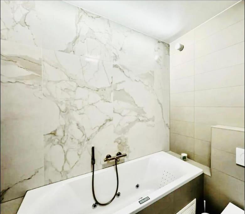 New 2 Bedrooms In Luxembourg-chiny2 Luxemburg